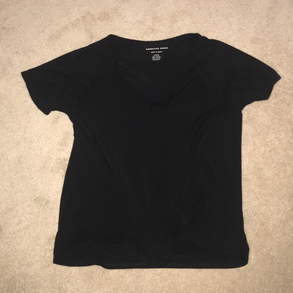 soft and sexy american eagle v-neck short sleeve